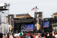 Live8-0001-700